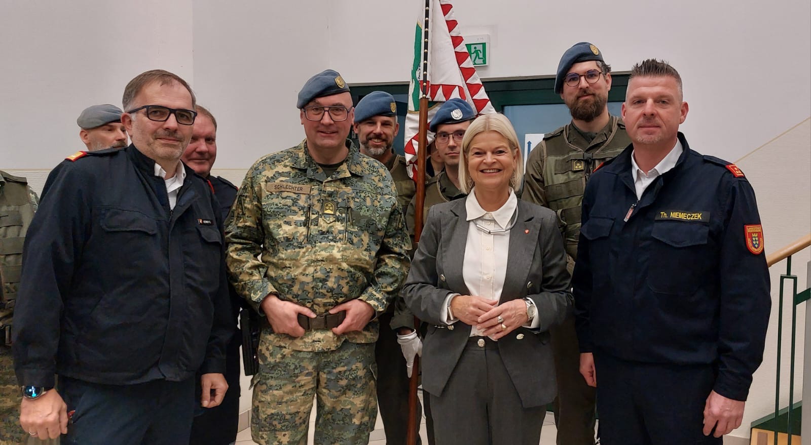 2adc42db 6abb 4dcd b30d abb6795fa7d7